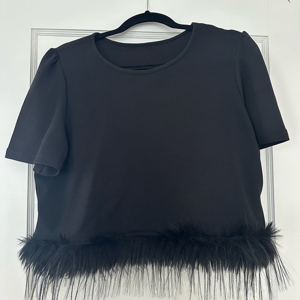 SHEIN Black Feather Fur Trim Crop Top